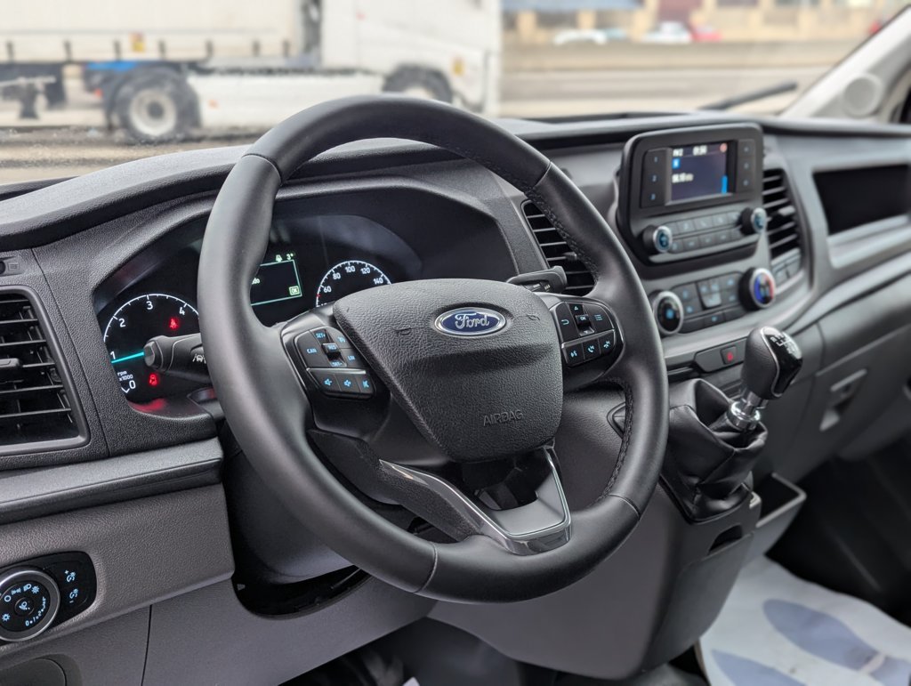 MIDCar coches ocasión Madrid Ford Transit L4H3 Van Trend RWD 170Cv Nacional IVA y Garantía Incl Etiqueta C