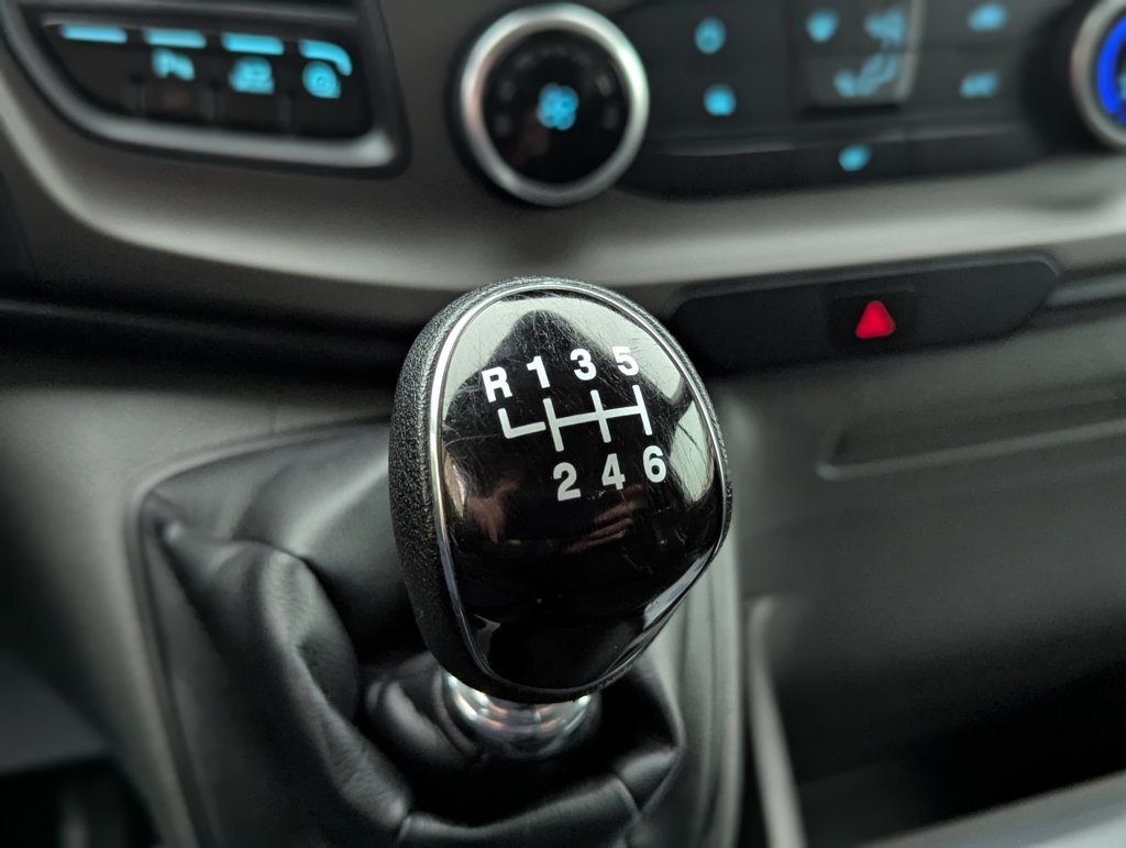 MIDCar coches ocasión Madrid Ford Transit L4H3 Van Trend RWD 170Cv Nacional IVA y Garantía Incl Etiqueta C