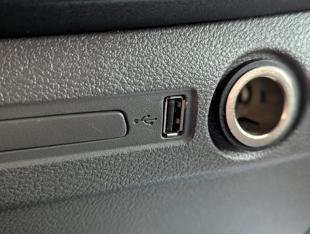 MIDCar coches ocasión Madrid Ford Transit L4H3 Van Trend RWD 170Cv Nacional IVA y Garantía Incl Etiqueta C