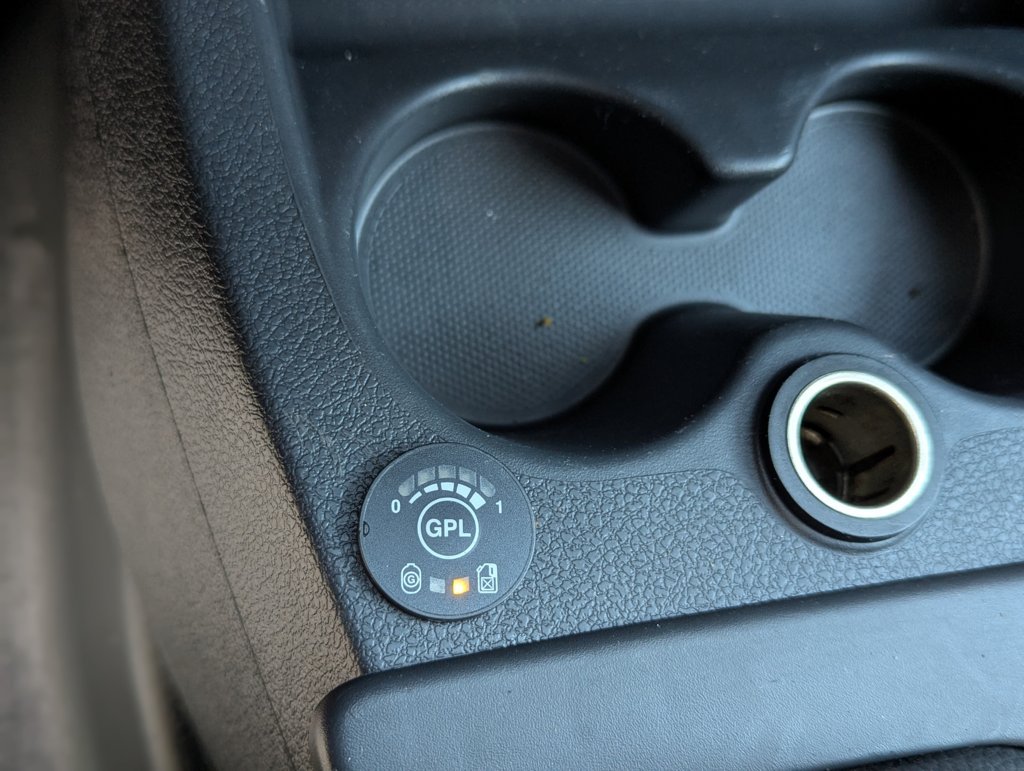 MIDCar coches ocasión Madrid Dacia Dokker Van Essential 1.6 110Cv GLP Híbrido IVA y Garantía Incl