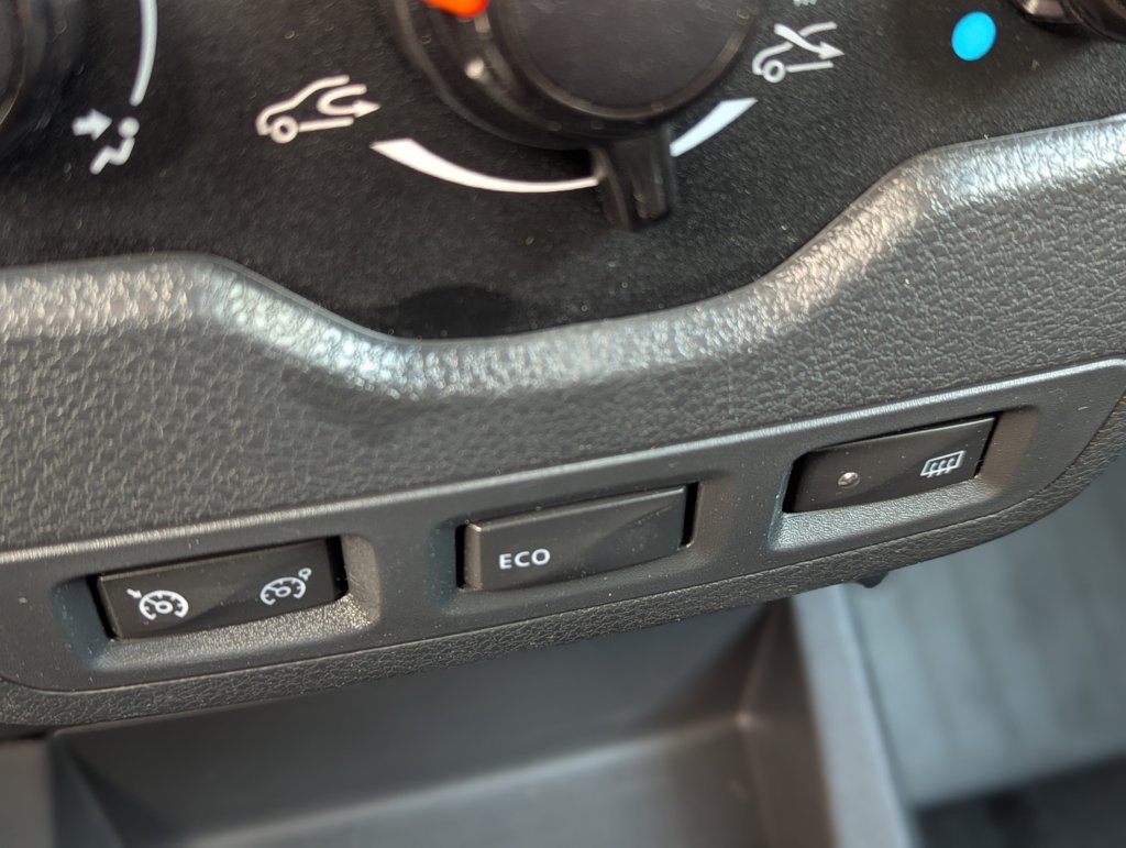 MIDCar coches ocasión Madrid Dacia Dokker Van Essential 1.6 110Cv GLP Híbrido IVA y Garantía Incl