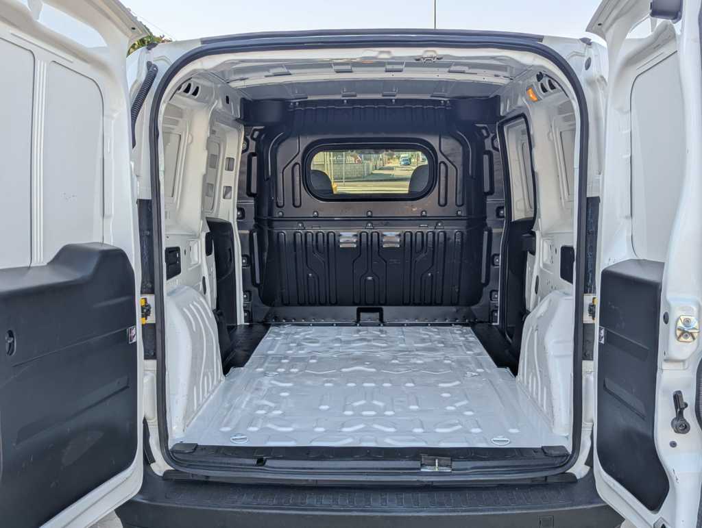 MIDCar coches ocasión Madrid Fiat Doblo Cargo Base Maxi 1.4 T-JET Natu Power CNG 4P