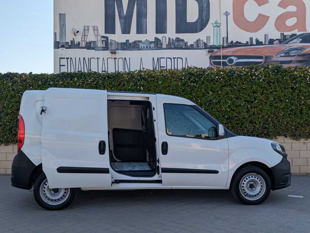 MIDCar coches ocasión Madrid Fiat Doblo Cargo Base Maxi 1.4 T-JET Natu Power CNG 4P
