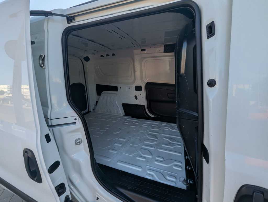 MIDCar coches ocasión Madrid Fiat Doblo Cargo Base Maxi 1.4 T-JET Natu Power CNG 4P