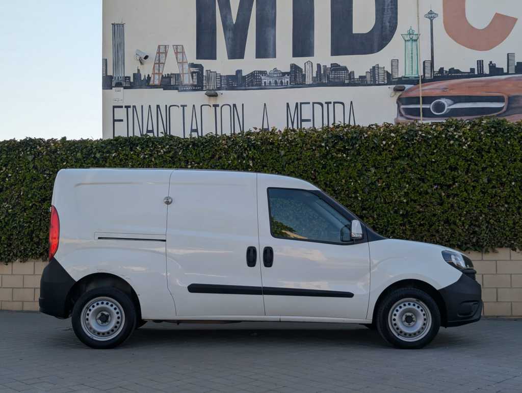 MIDCar coches ocasión Madrid Fiat Doblo Cargo Base Maxi 1.4 T-JET Natu Power CNG 4P