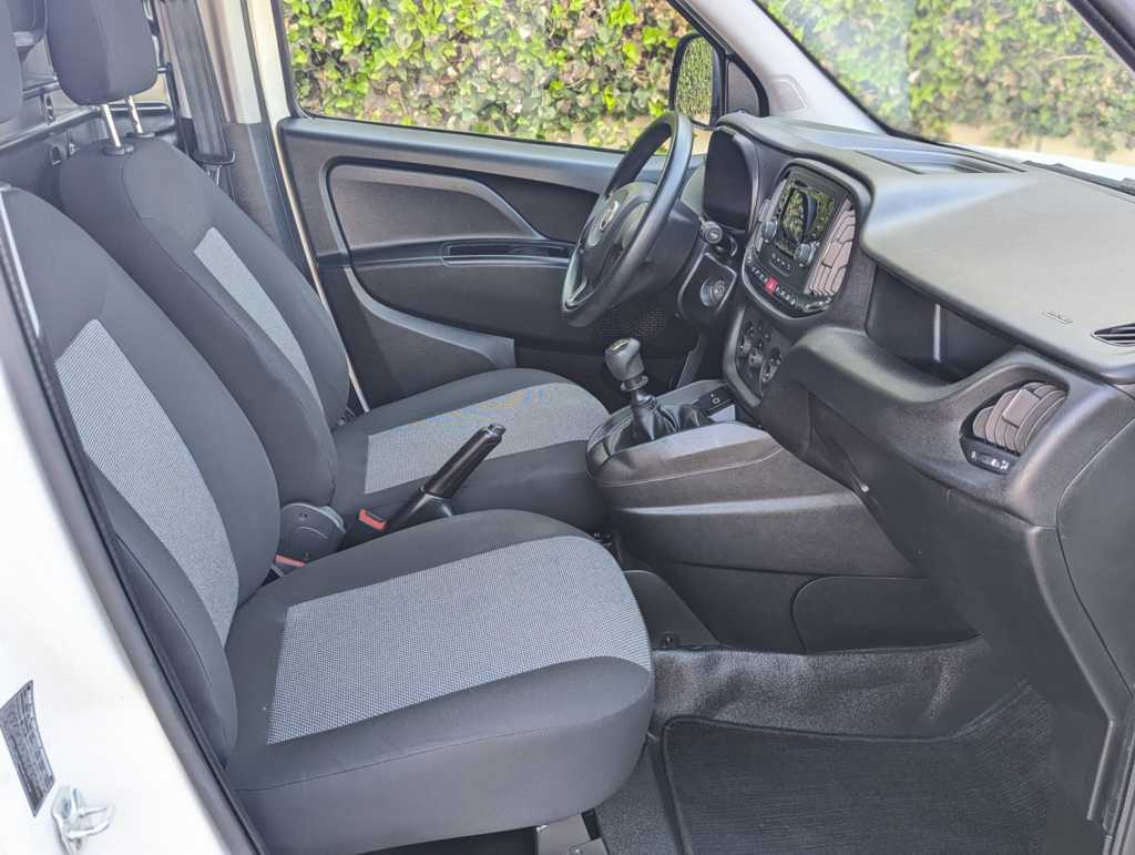 MIDCar coches ocasión Madrid Fiat Doblo Cargo Base Maxi 1.4 T-JET Natu Power CNG 4P