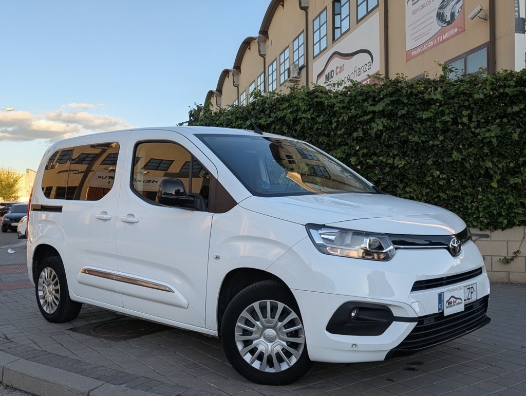 MID Car coches de ocasión Madrid Toyota Proace City 1.5 TD VX L1  5 Puertas IVA y Garantía Inc Etiqueta C Monovolumen