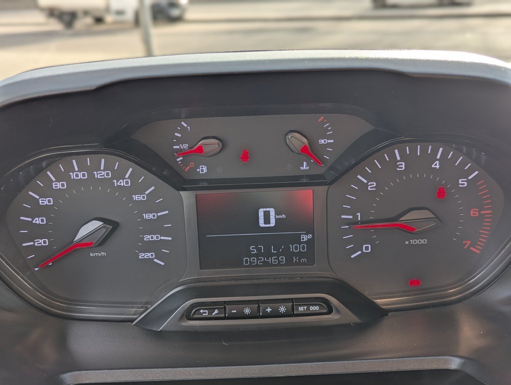 MIDCar coches ocasión Madrid Peugeot Partner Premium 1.5 BlueHDi 100Cv IVA y Garantía Incl Etiqueta C