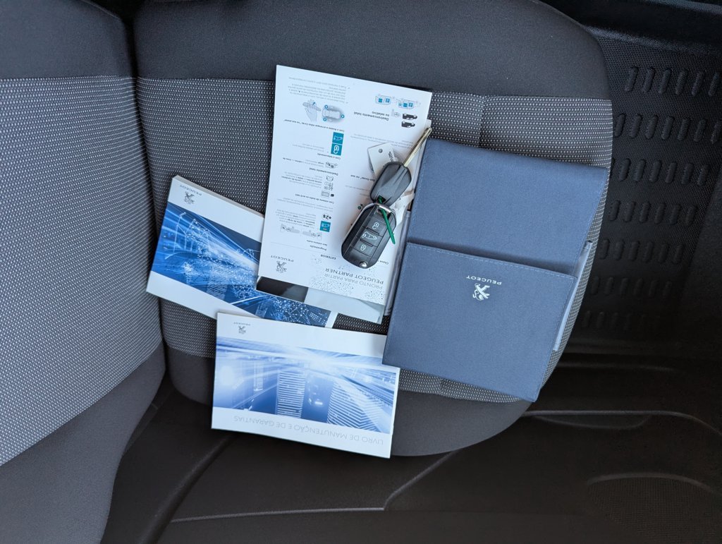 MIDCar coches ocasión Madrid Peugeot Partner Premium 1.5 BlueHDi 100Cv IVA y Garantía Incl Etiqueta C