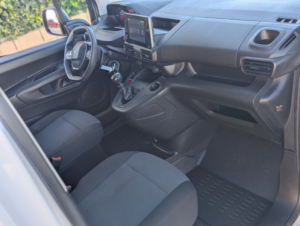 MIDCar coches ocasión Madrid Peugeot Partner Premium 1.5 BlueHDi 100Cv IVA y Garantía Incl Etiqueta C