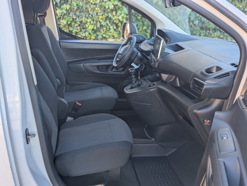 MIDCar coches ocasión Madrid Peugeot Partner Premium 1.5 BlueHDi 100Cv IVA y Garantía Incl Etiqueta C