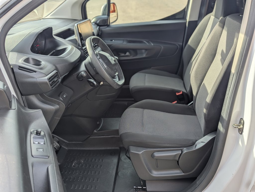 MIDCar coches ocasión Madrid Peugeot Partner Premium 1.5 BlueHDi 100Cv IVA y Garantía Incl Etiqueta C