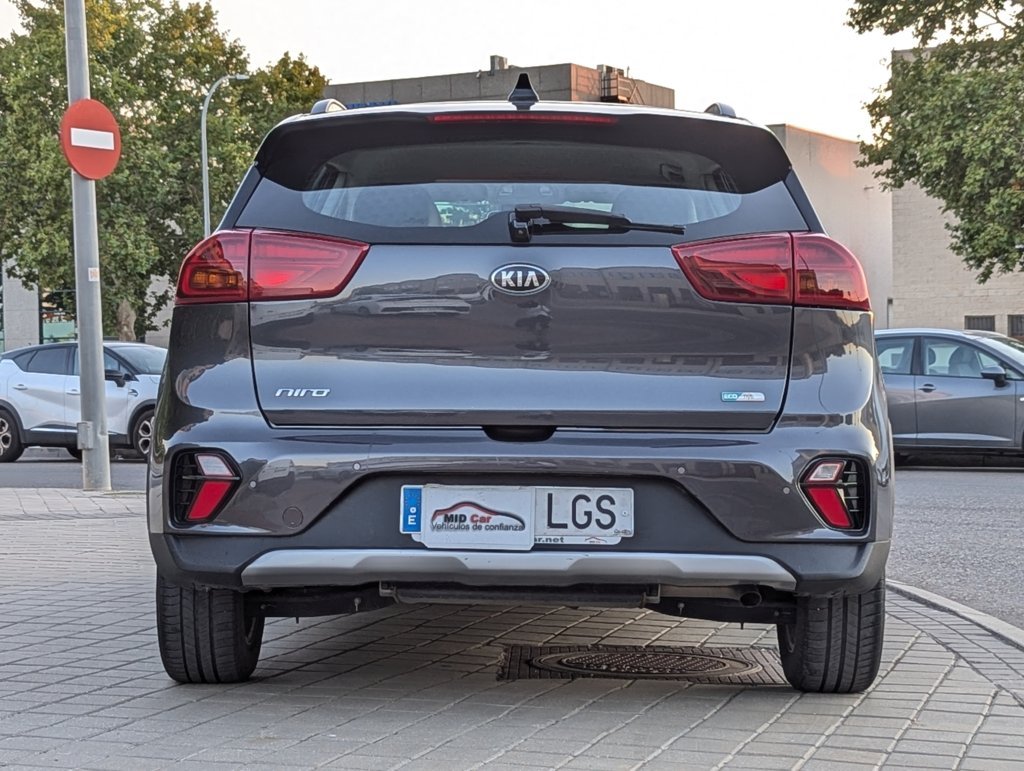 MIDCar coches ocasión Madrid KIA NIRO 1.6 GDi Híbrido 141C  Drive (Eléctrico, Gasolina)  Etiqueta Eco