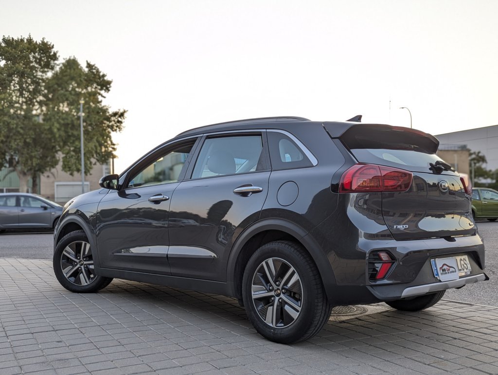 MIDCar coches ocasión Madrid KIA NIRO 1.6 GDi Híbrido 141C  Drive (Eléctrico, Gasolina)  Etiqueta Eco