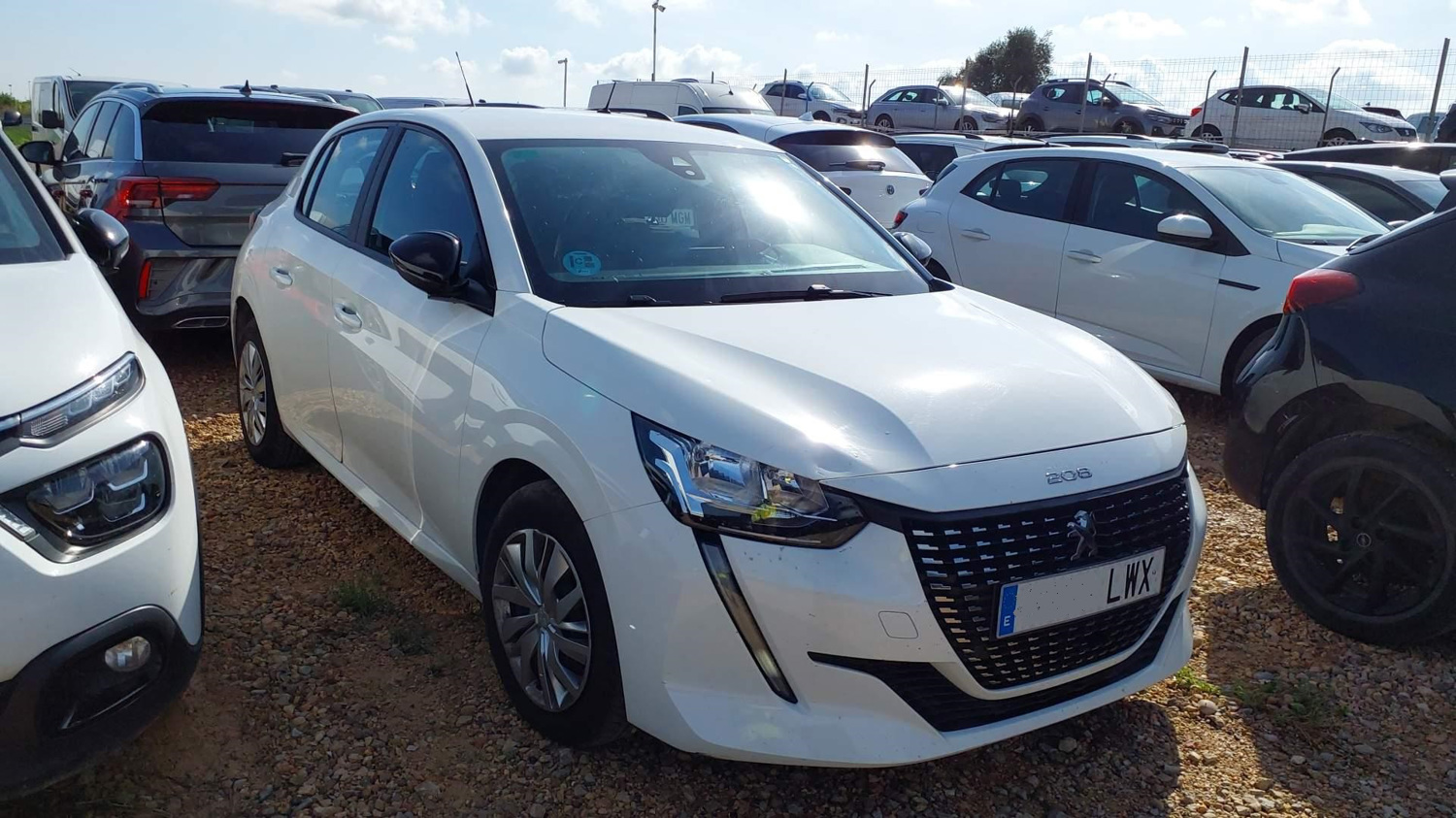 MID Car coches ocasión Madrid Peugeot 208 1.5 BlueHDi 100Cv 5Puertas Etiqueta C IVA y Garantía Incl Nacional 1Dueño