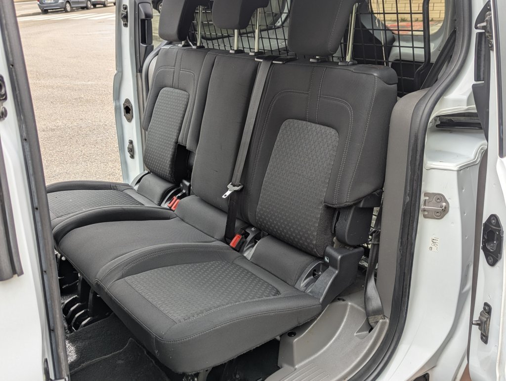 MIDCar coches ocasión Madrid Ford Transit Connect Kombi 1.5 Tdci S/s Trend 230 L2 120Cv, 6 Velocidades, Etiqueta medioambiental C IVA y Garantía Incl