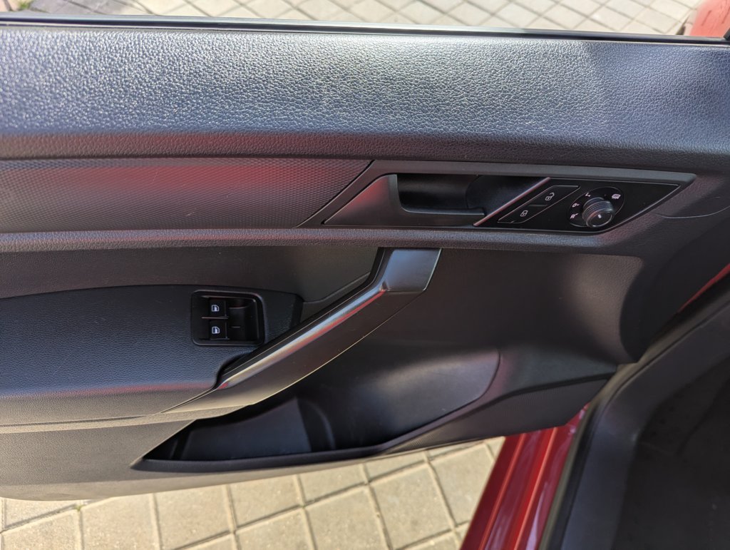 MIDCar coches ocasión Madrid Volkswagen Caddy Etiqueta medioambiental Eco Profesional Furgón 1.4 TGI 81kW BM 110Cv,  IVA y Garantía Inc