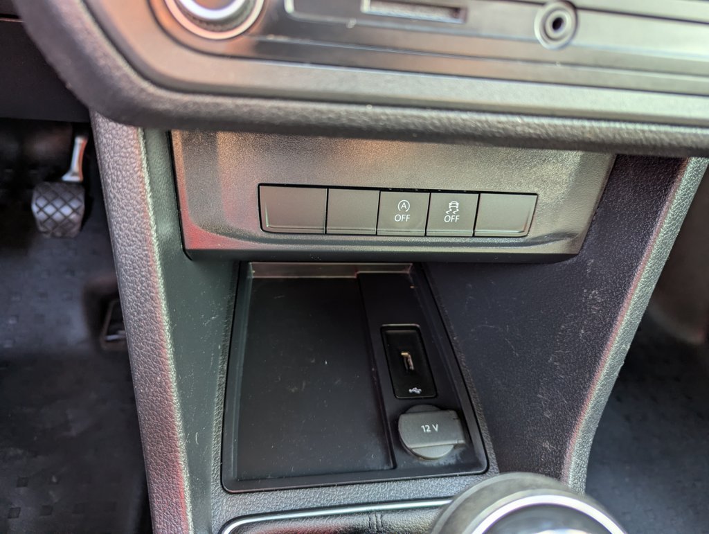 MIDCar coches ocasión Madrid Volkswagen Caddy Etiqueta medioambiental Eco Profesional Furgón 1.4 TGI 81kW BM 110Cv,  IVA y Garantía Inc