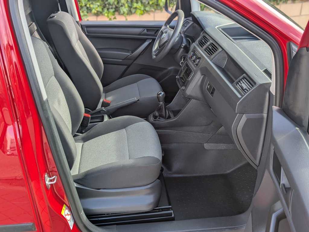 MIDCar coches ocasión Madrid Volkswagen Caddy Etiqueta medioambiental Eco Profesional Furgón 1.4 TGI 81kW BM 110Cv,  IVA y Garantía Inc