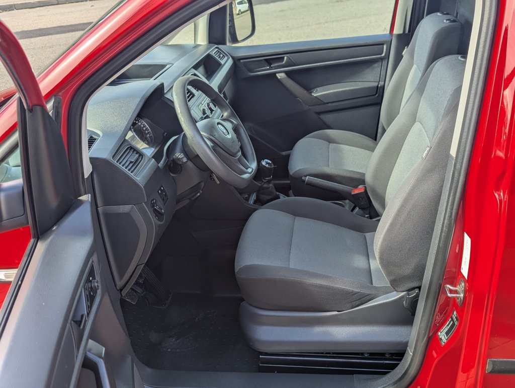 MIDCar coches ocasión Madrid Volkswagen Caddy Etiqueta medioambiental Eco Profesional Furgón 1.4 TGI 81kW BM 110Cv,  IVA y Garantía Inc