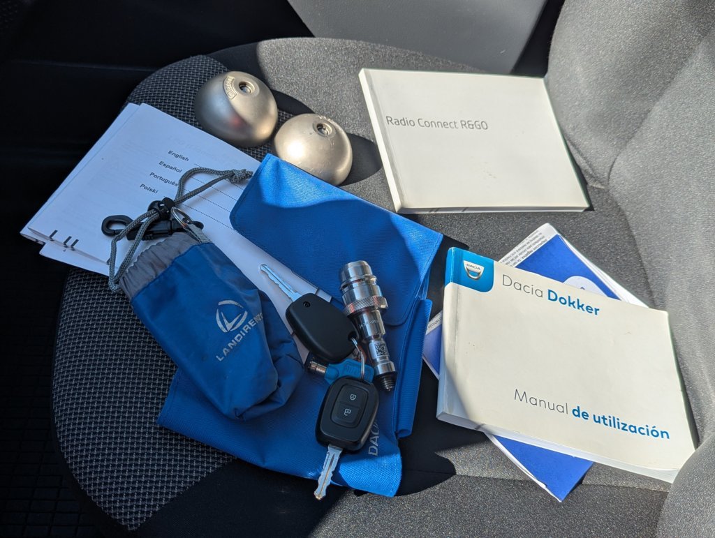 MIDCar coches ocasión Madrid Dacia Dokker Van Essential 1.6 110Cv GLP Híbrido Etiqueta mjedioambiental ECO IVA y Garantía Incl