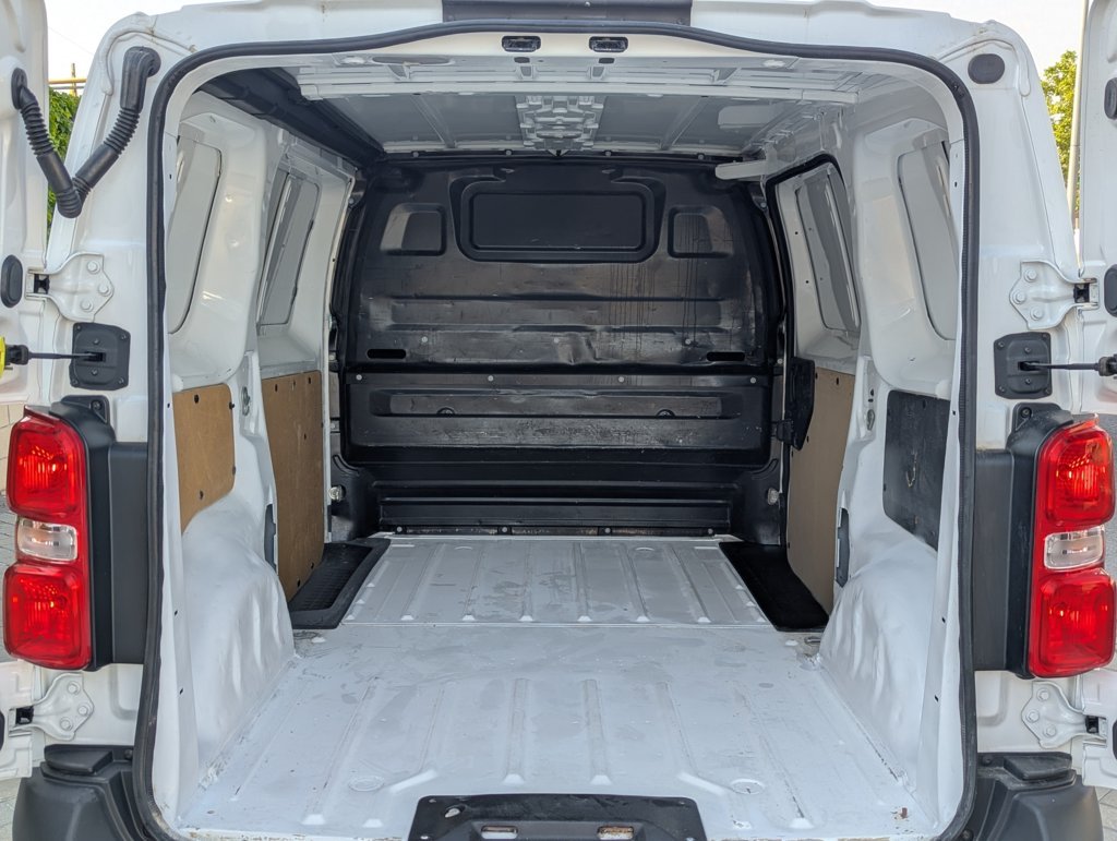 MIDCar coches ocasión Madrid Citroen Jumpy Furgón  2.0BlueHDi Premium Talla M Etiqueta C IVA y Garantía Incl Nacional