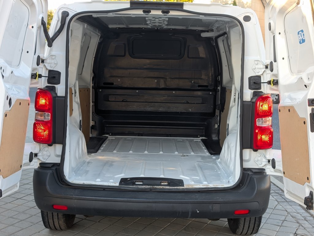 MIDCar coches ocasión Madrid Citroen Jumpy Furgón  2.0BlueHDi Premium Talla M Etiqueta C IVA y Garantía Incl Nacional