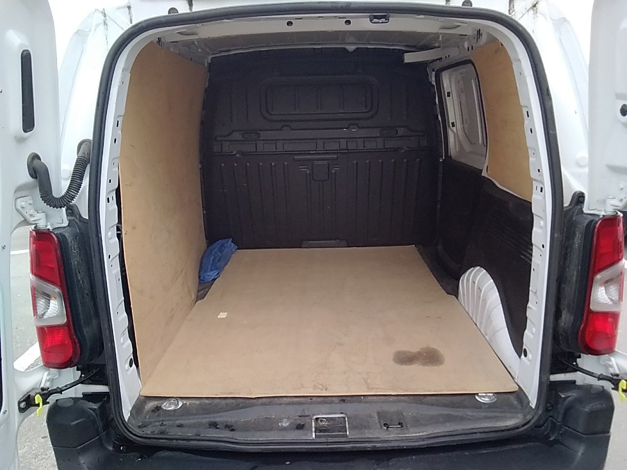 MIDCar coches ocasión Madrid Citroen Berlingo Premium  1.5 BlueHDi 100Cv IVA y Garantía Inc Nacional 1Dueño 100Cv