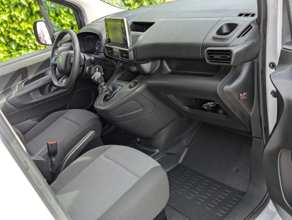 MIDCar coches ocasión Madrid Citroen Berlingo Premium  1.5 BlueHDi 100Cv IVA y Garantía Inc Nacional 1Dueño 100Cv