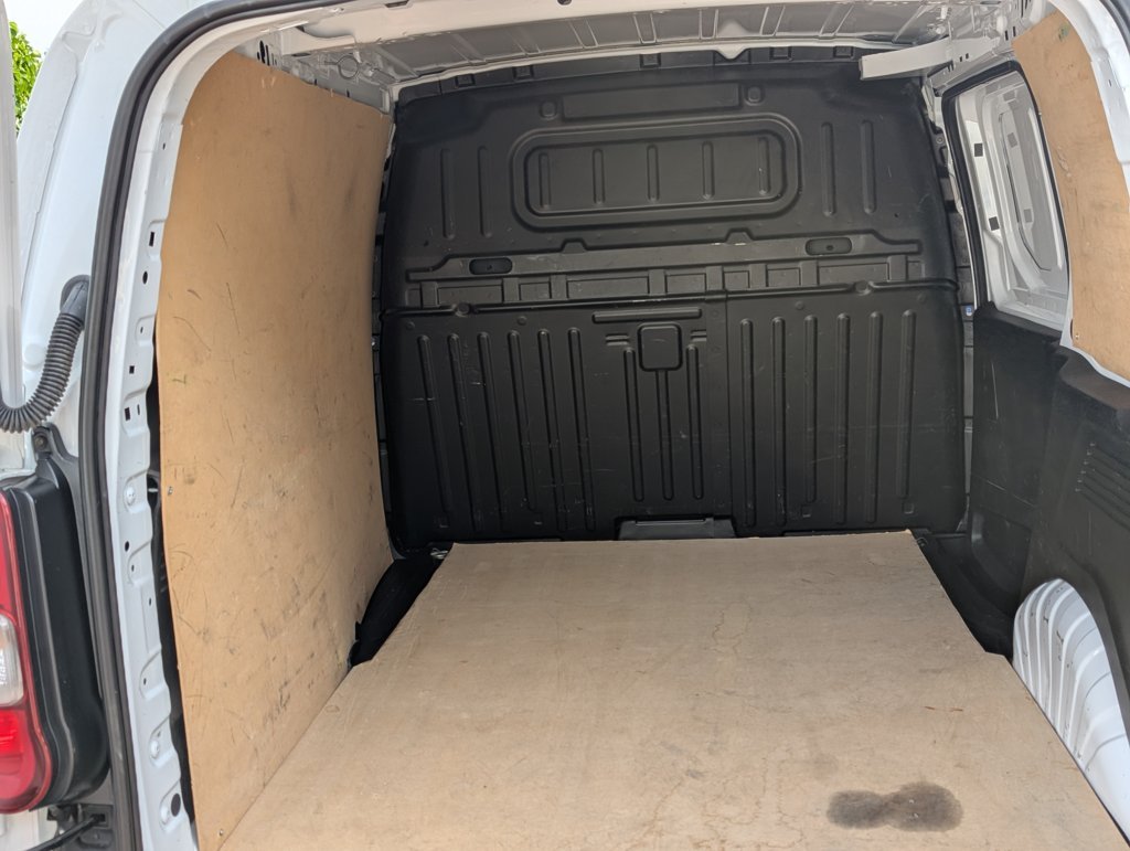 MIDCar coches ocasión Madrid Citroen Berlingo Premium  1.5 BlueHDi 100Cv IVA y Garantía Inc Nacional 1Dueño 100Cv