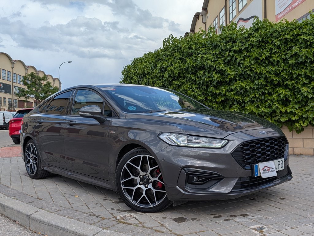 MIDCar coches ocasión Madrid Ford Mondeo 2.0 TDCi 140kW/190CV ST-Line PowerShift LL19" + Paq. X + Paq. Winter Nacional 1Dueño