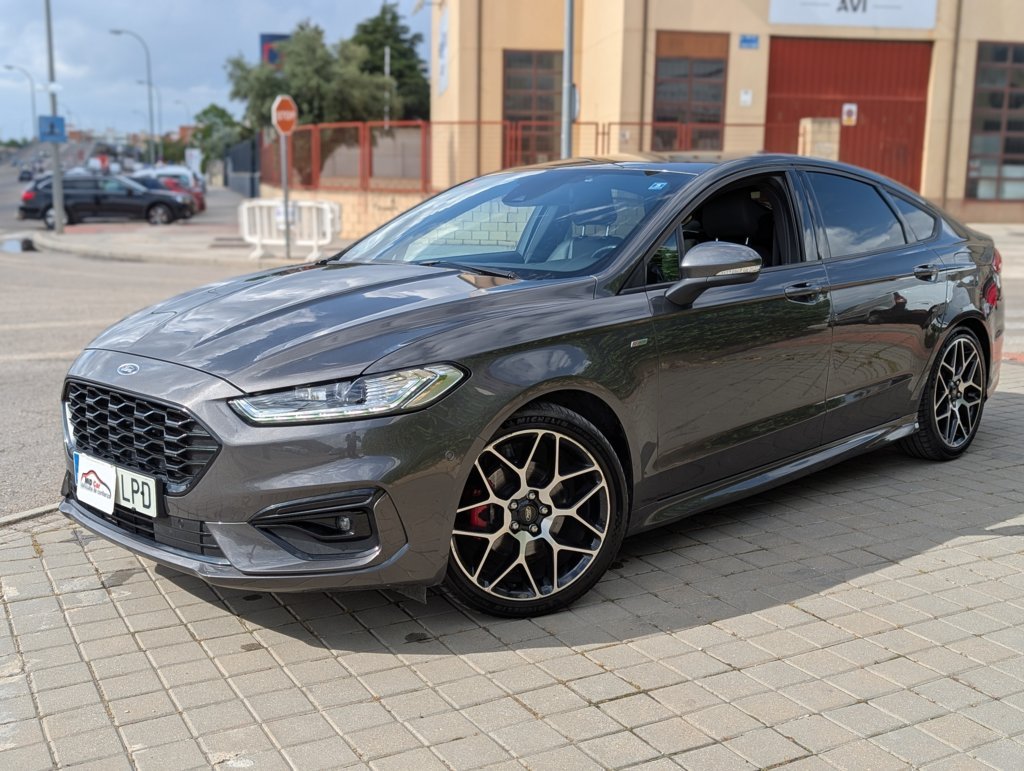 MIDCar coches ocasión Madrid Ford Mondeo 2.0 TDCi 140kW/190CV ST-Line PowerShift LL19" + Paq. X + Paq. Winter Nacional 1Dueño