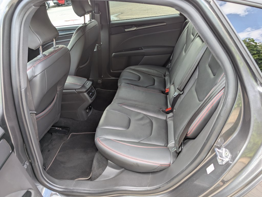 MIDCar coches ocasión Madrid Ford Mondeo 2.0 TDCi 140kW/190CV ST-Line PowerShift LL19" + Paq. X + Paq. Winter Nacional 1Dueño