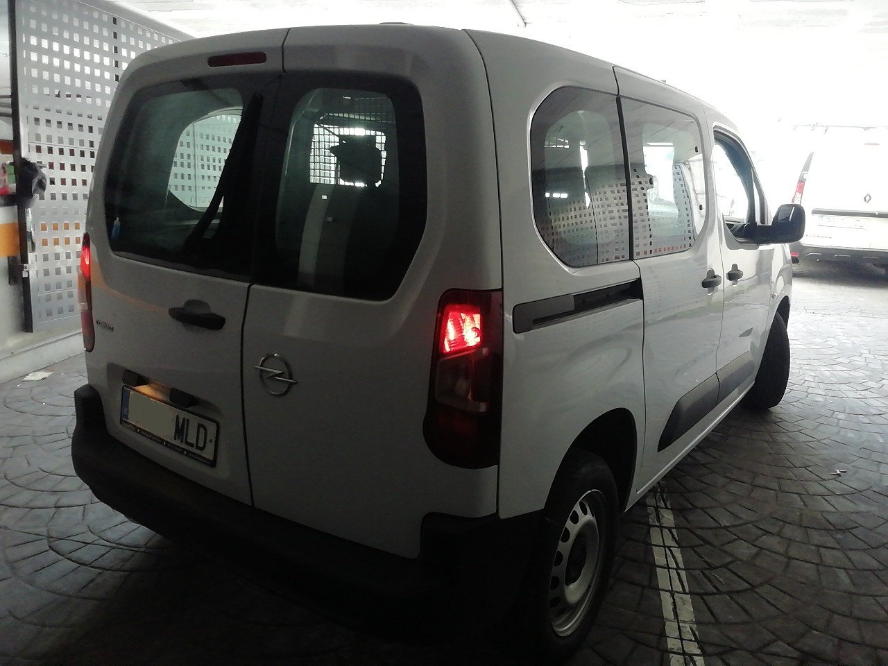 MID Car coches ocasión Madrid OPEL COMBO 1.5 TD  XL Business Edition Garantía e IVA Incl