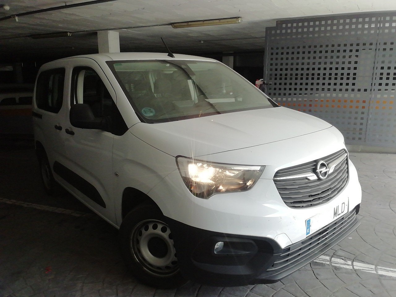MID Car coches ocasión Madrid OPEL COMBO 1.5 TD  XL Business Edition Garantía e IVA Incl