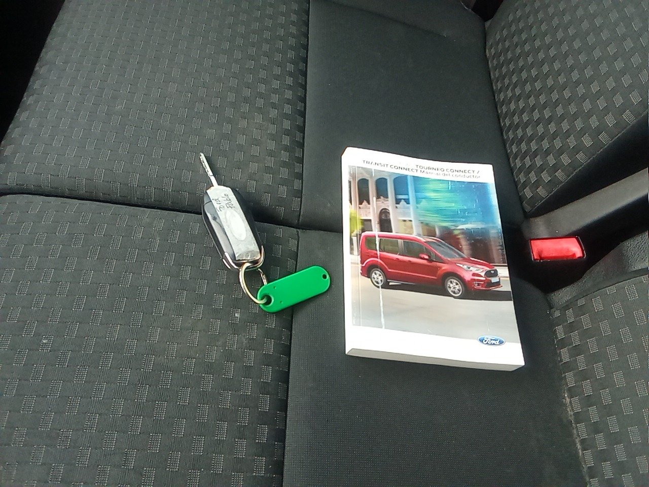 MIDCar coches ocasión Madrid Ford Transit Connect Van 1.5EcoBlue 3 Plazas Etiqueta C IVA y Garantía Incl Trend 210  S&S Trend L2 3Plazas 6 Velocidades