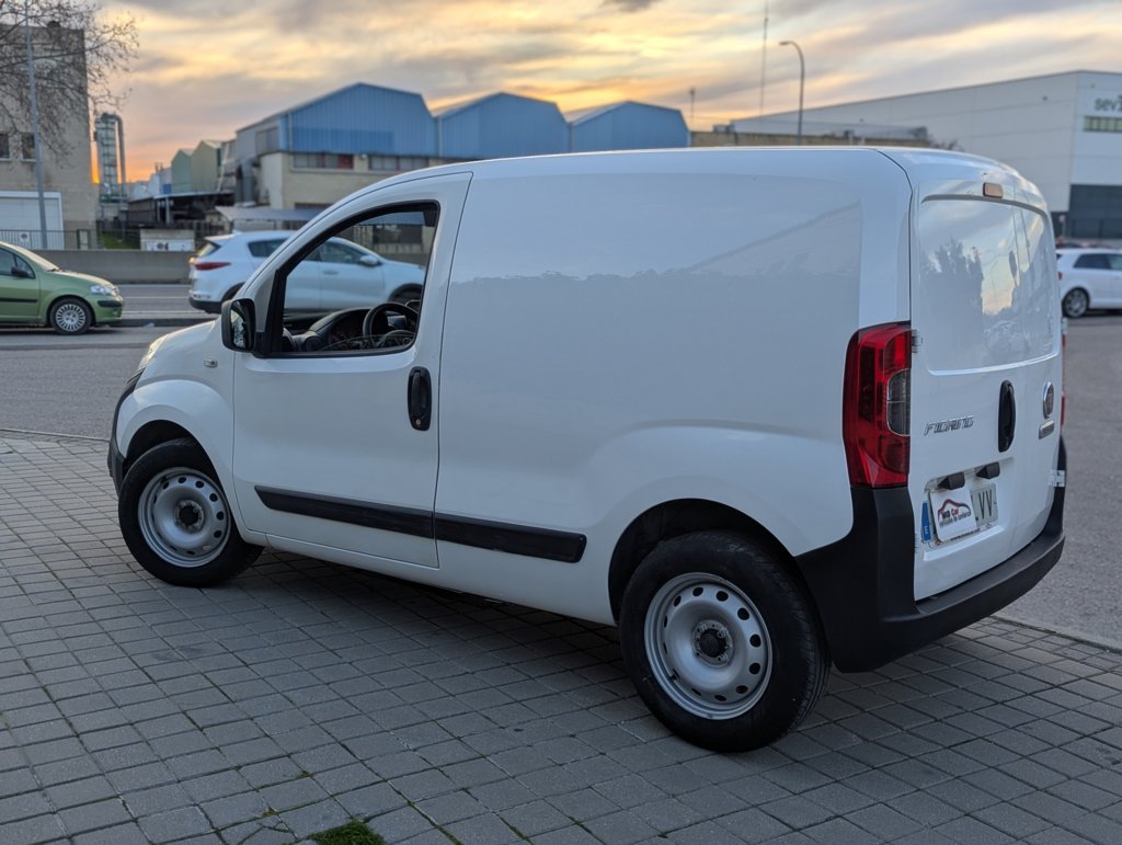 MIDCar coches ocasión Madrid Fiat Fiorino 1.3Mjet 80Cv Etiqueta C IVA y Garantía Incluido