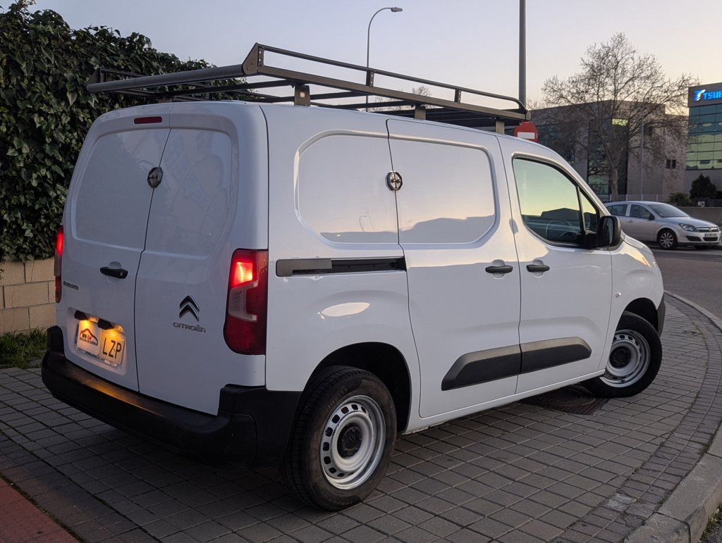 MIDCar coches ocasión Madrid Citroen Berlingo Premium  1.5 BlueHDi 100Cv IVA y Garantía Inc Nacional 1Dueño