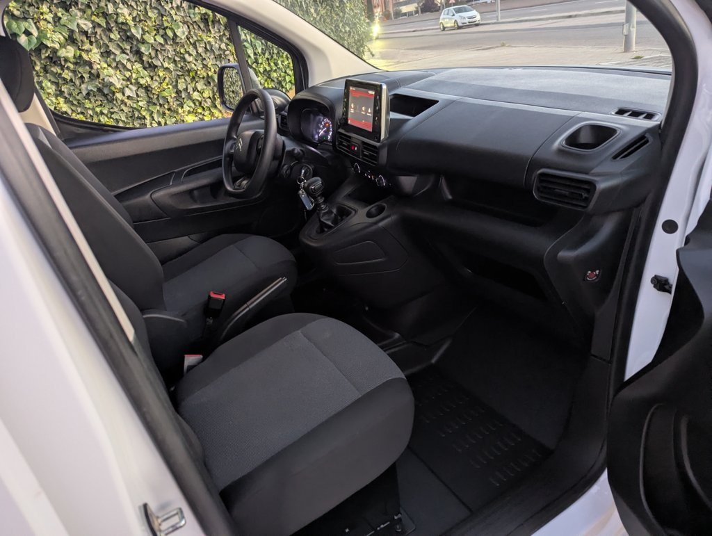 MIDCar coches ocasión Madrid Citroen Berlingo Premium  1.5 BlueHDi 100Cv IVA y Garantía Inc Nacional 1Dueño