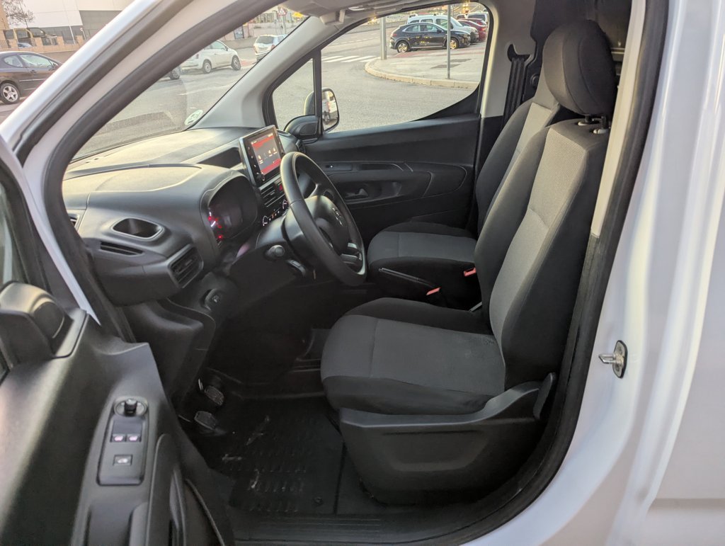 MIDCar coches ocasión Madrid Citroen Berlingo Premium  1.5 BlueHDi 100Cv IVA y Garantía Inc Nacional 1Dueño