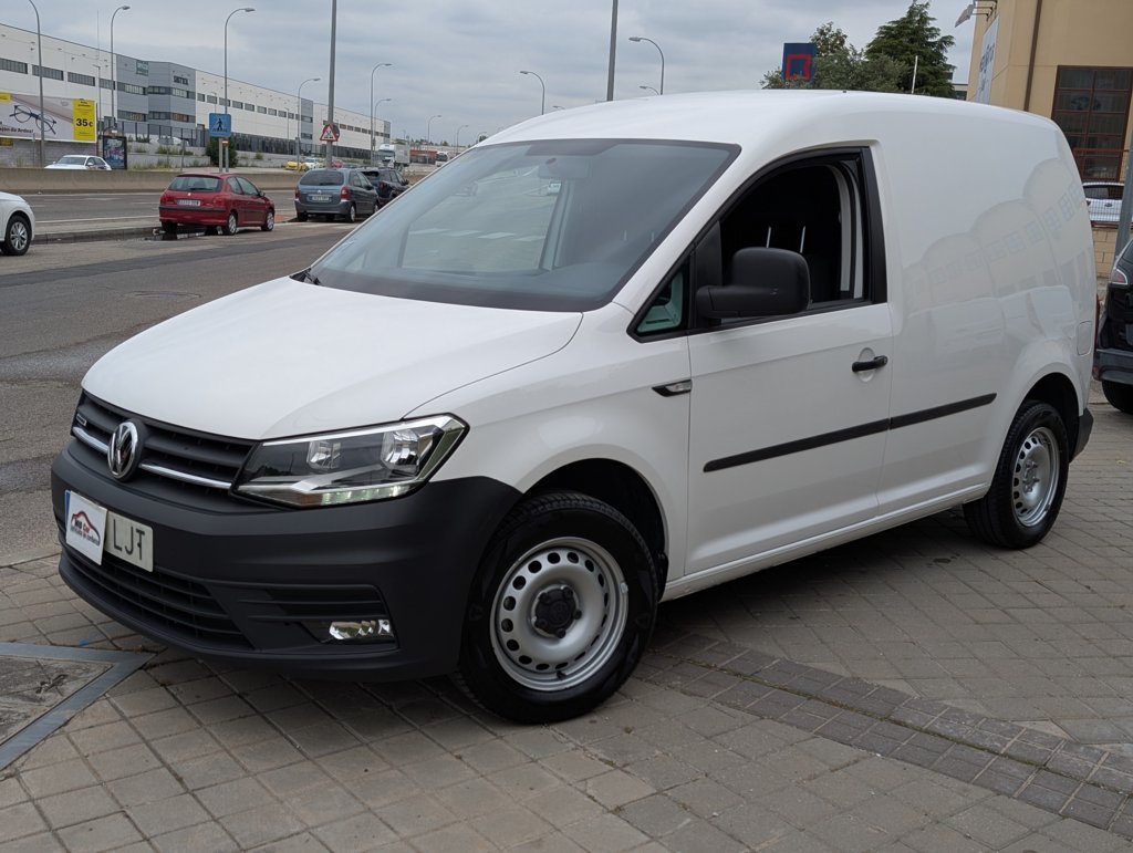 MIDCar coches ocasión Madrid Volkswagen Caddy Profesional Furgón 1.4 TGI 81kW BM 110Cv, Etiqueta medioambiental Eco IVA y Garantía Inc