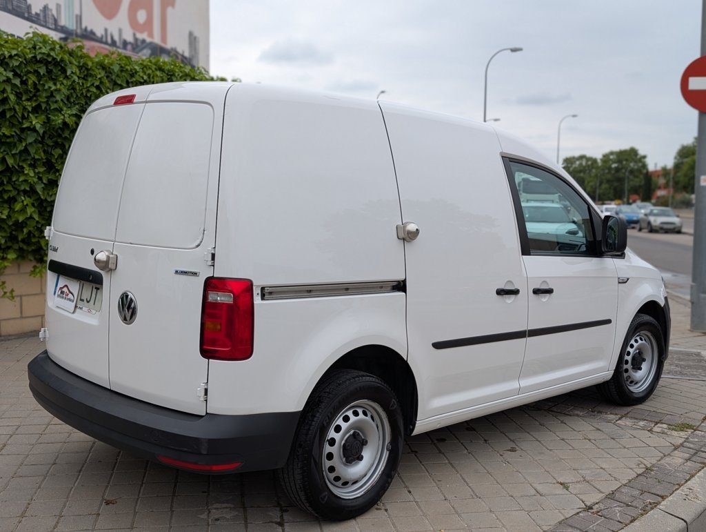 MIDCar coches ocasión Madrid Volkswagen Caddy Profesional Furgón 1.4 TGI 81kW BM 110Cv, Etiqueta medioambiental Eco IVA y Garantía Inc