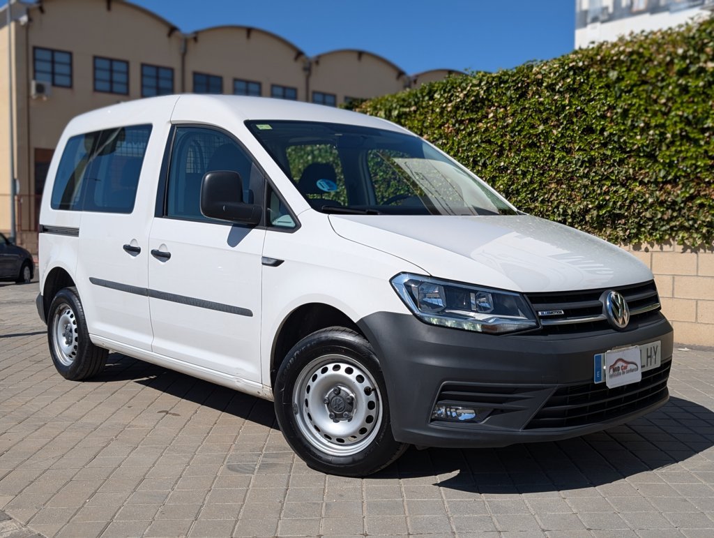 MID Car coches de ocasión Madrid Volkswagen Caddy Kombi 1.4 TGI GNC 110Cv Etiqueta ECO IVA y garantía Inc Nacional Pocos km