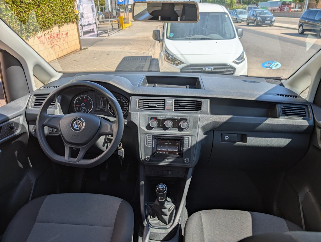 MID Car coches ocasión Madrid Volkswagen Caddy Kombi 1.4 TGI GNC 110Cv Etiqueta ECO IVA y garantía Inc Nacional Pocos km
