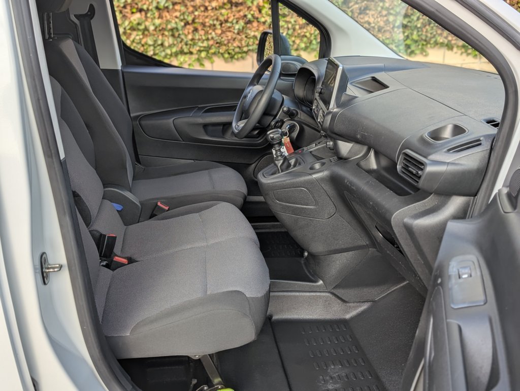 MIDCar coches ocasión Madrid Citroen Berlingo Premium  XL 1.5 BlueHDi 100Cv Etiqueta C IVA Garantía Incl Nacional