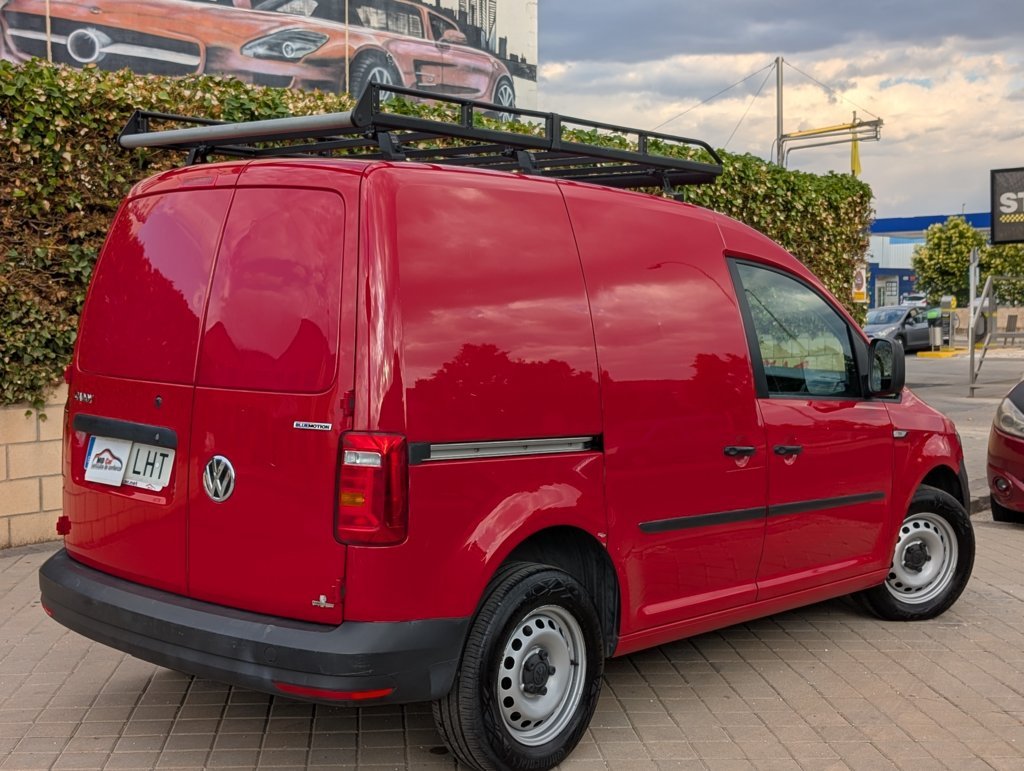 MIDCar coches ocasión Madrid Vw Caddy 1.4TGI GNC Hybrid Etiqueta ECO 110Cv IVA y Garantía Incl Nacional Color Rojo