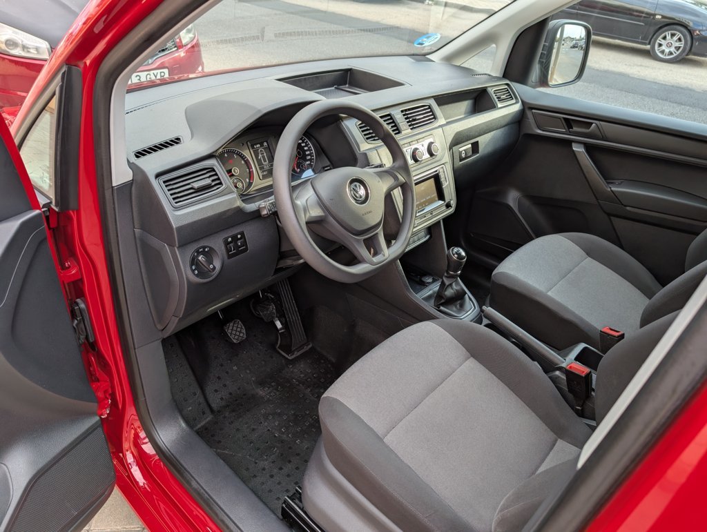 MIDCar coches ocasión Madrid Vw Caddy 1.4TGI GNC Hybrid Etiqueta ECO 110Cv IVA y Garantía Incl Nacional Color Rojo