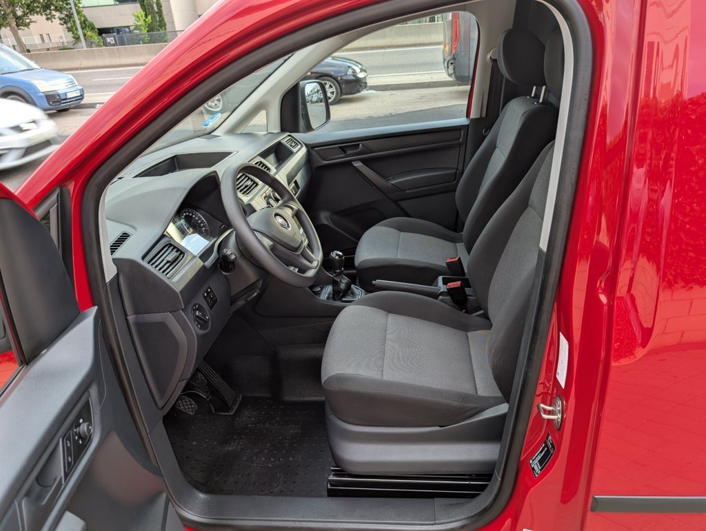 MIDCar coches ocasión Madrid Vw Caddy 1.4TGI GNC Hybrid Etiqueta ECO 110Cv IVA y Garantía Incl Nacional Color Rojo