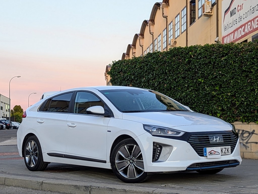 MIDCar coches ocasión Madrid HYUNDAI iONIQ 1.6 GDI HEV Tecno DCT Hybrido ECO