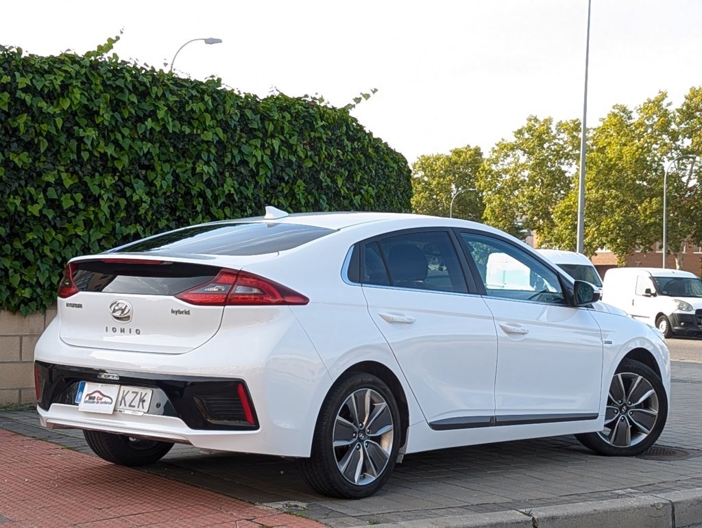 MIDCar coches ocasión Madrid HYUNDAI iONIQ 1.6 GDI HEV Tecno DCT Hybrido ECO